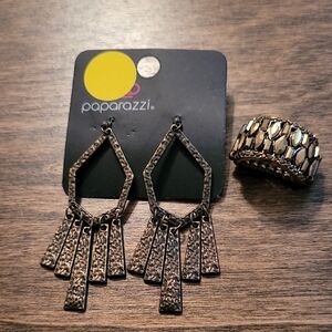 Ee Paparazzi Textured Bronze Earrings